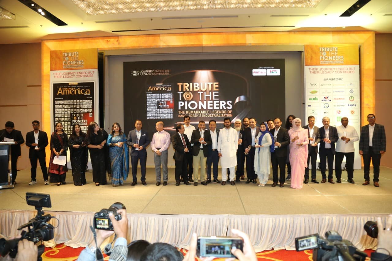 Tribute to the Pioneers00